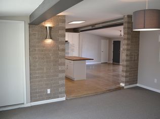 1049 E Northview Ave, Phoenix, AZ 85020