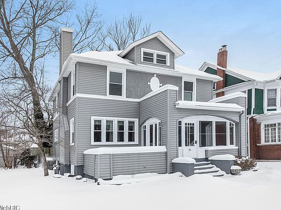 3rd image of 92 Orchard Pl