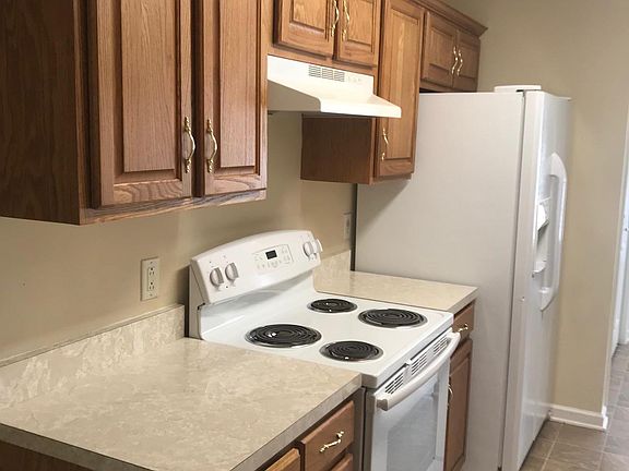 3rd image of 3417 Chateau Valley Ln