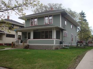 847 N 13th St, Manitowoc, WI 54220