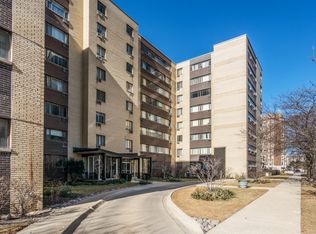 6300 N Sheridan Rd APT 207, Chicago, IL 60660