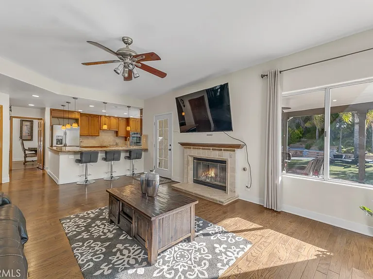 26940 Whitehorse Pl — Photo 13