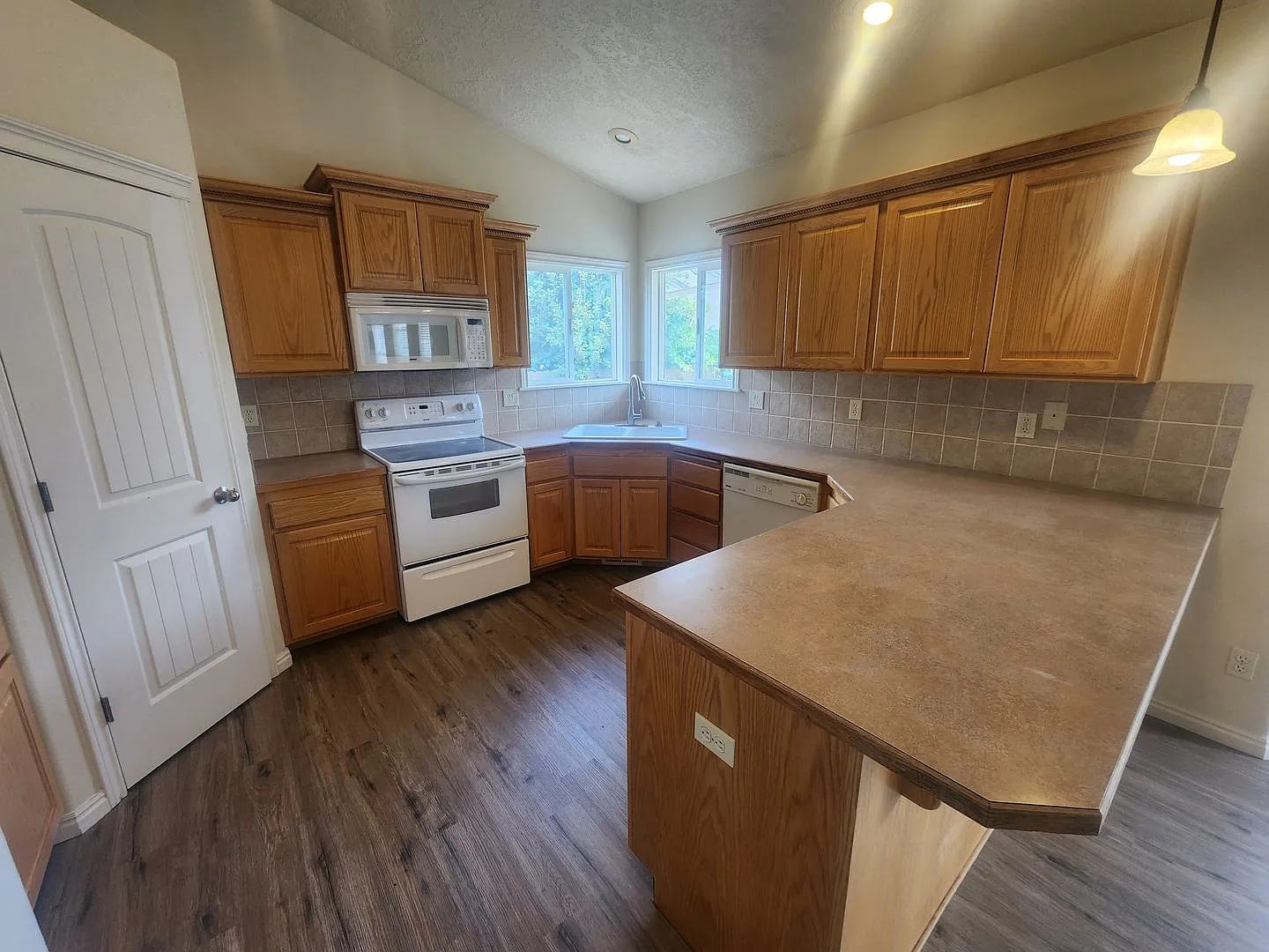 Like New 4Bedroom / 3 Bath Home in Meridian! — Photo 4