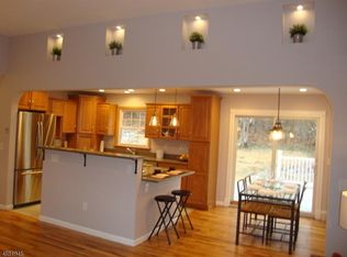 3 Ridge Ct, Ogdensburg, NJ 07439