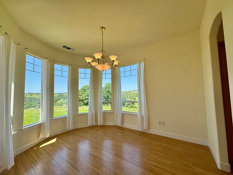6255 Peacock Way — Photo 13