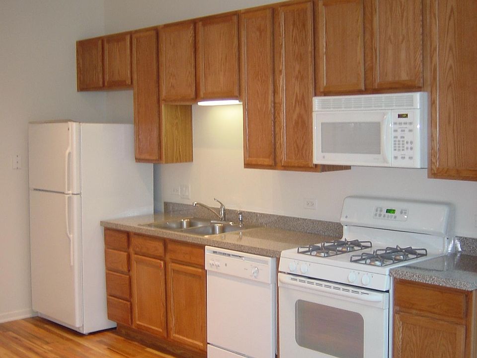1st image of 1645 W Ogden Ave Unit 537