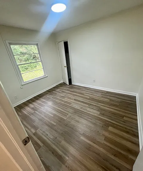 1807 Hollybrook Cir — Photo 8