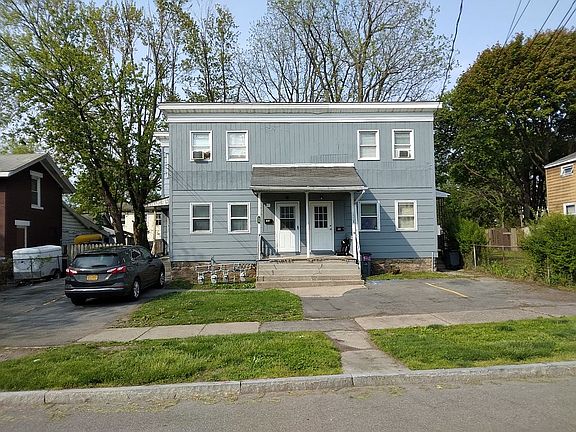 3rd image of 1516 Spring St