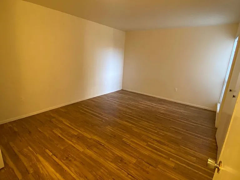 124 Harvard Dr SE — Photo 11