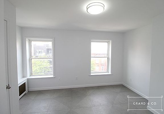 3rd image of 548 Grand St APT 3A