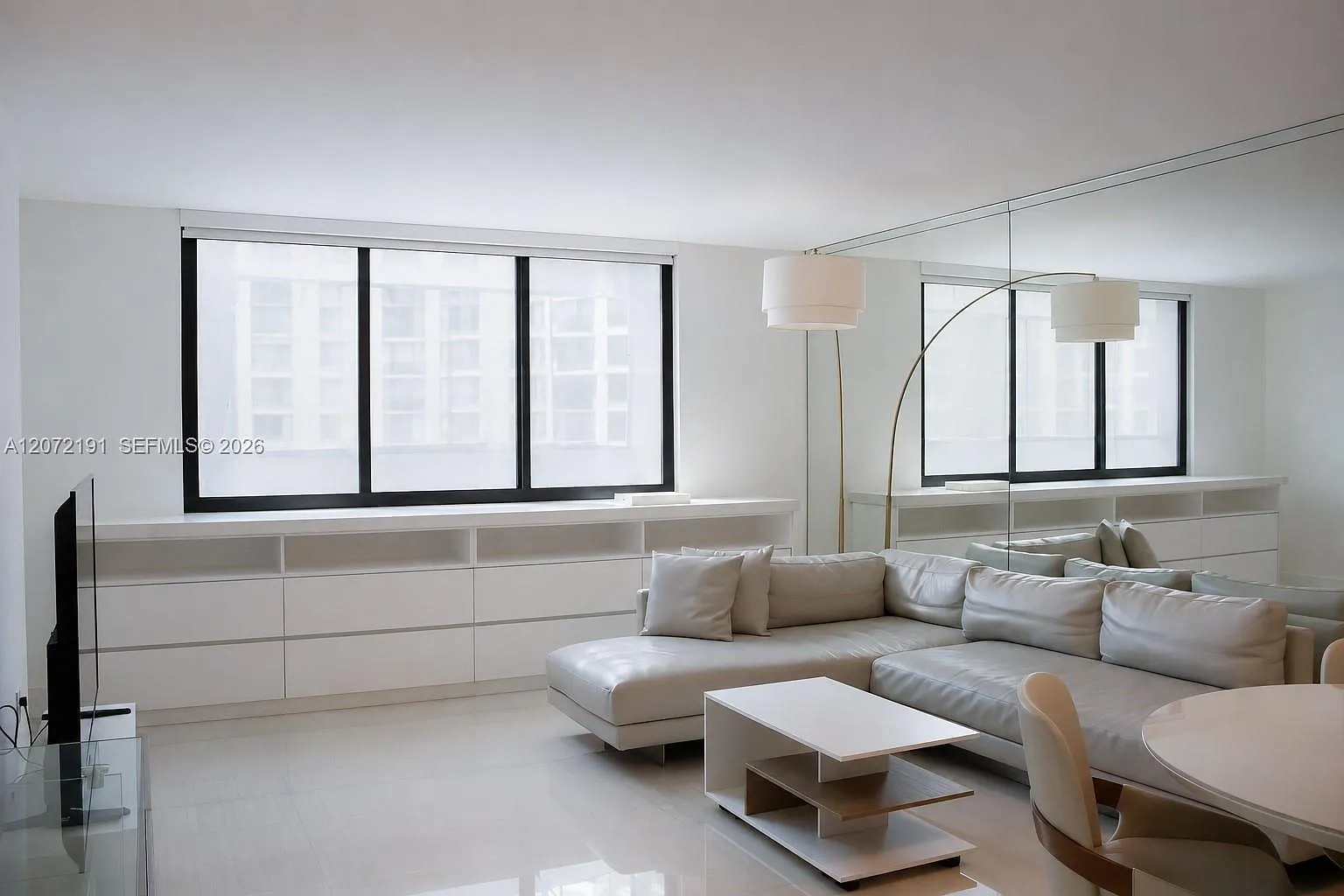 540 Brickell Key Dr — Photo 4