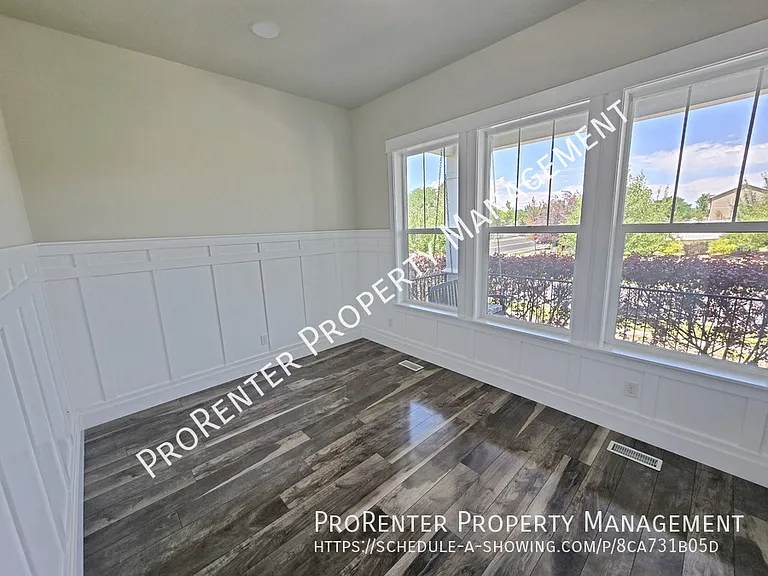 1308 E Maple Way — Photo 18