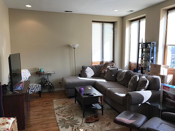 2nd image of 1887 N Winnebago Ave #3W