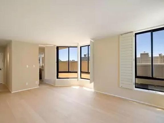 3rd image of 900 Bush St APT 906