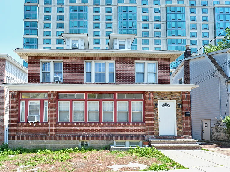 6 Glen St #1 — Photo 13