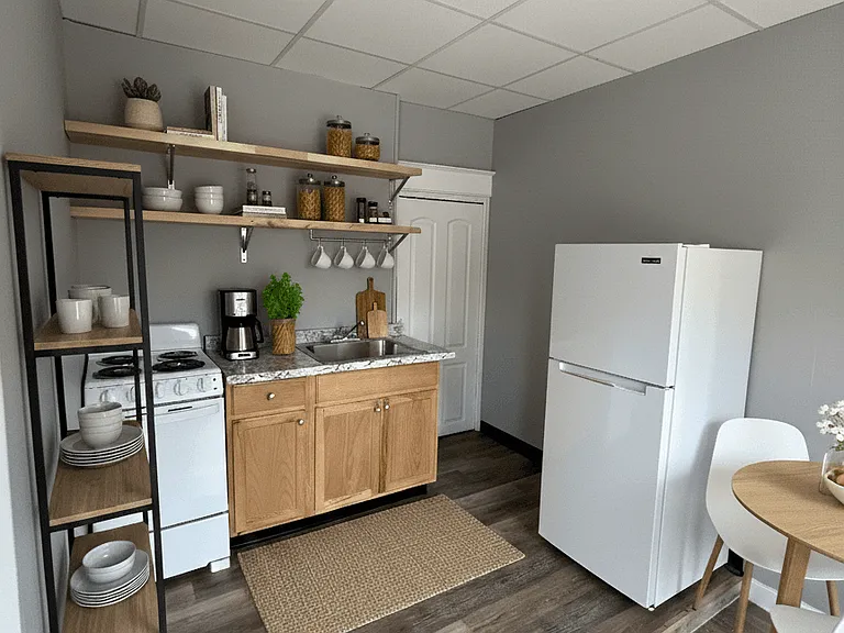 1116 Elmwood — Photo 2