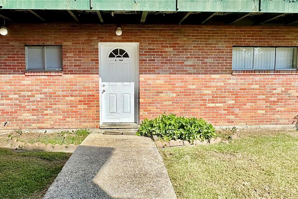 1st image of 3838 Pontchartrain Dr APT C104