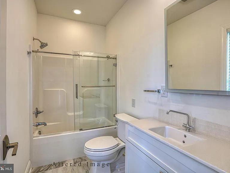 101 Tilghman St — Photo 16