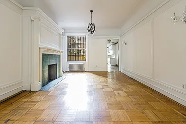 Rented by Dixon Advisory USA Inc.