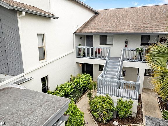 4th image of 17452 Overhill Dr APT B