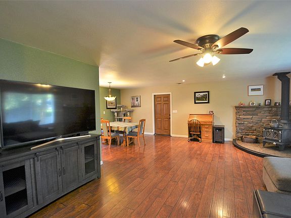 5th image of 16525 Creekside Dr