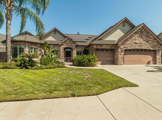 341 W Serena Ave, Clovis, CA 93619