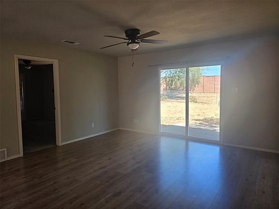 3rd image of 605 Neptune Dr
