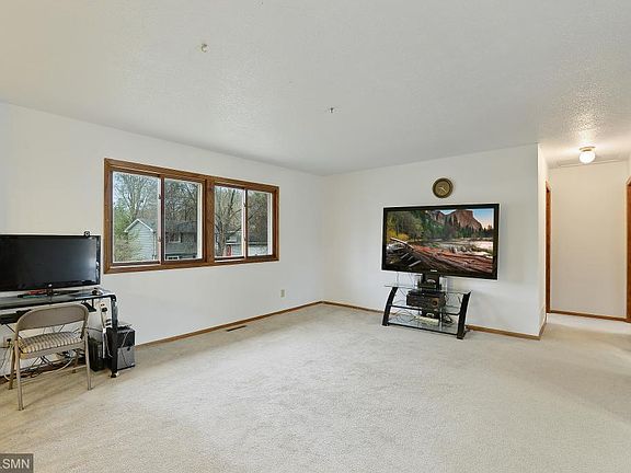 3rd image of 1500 Sugarloaf Trl N