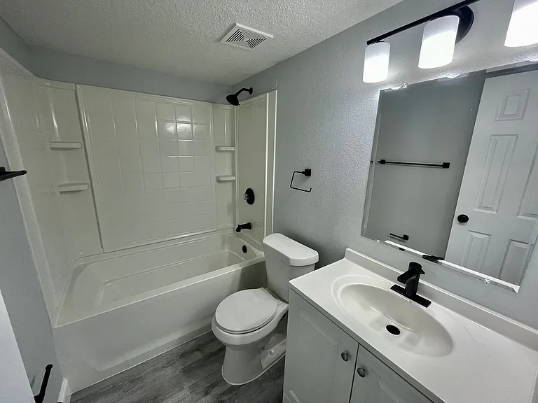 Janie B Apartments — Photo 3