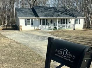 6971 Deaton Henry Rd, Flowery Branch, GA 30542