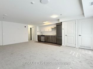 45 Connaught Ave #404, Toronto, ON M4L 2V8