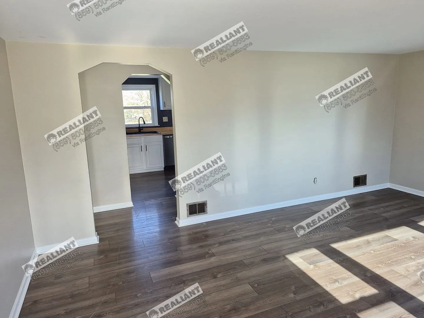 3 bed, 2.0 bath, 1054 sqft, $1,945 — Photo 4