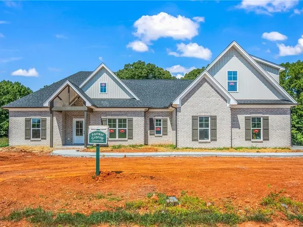 109 Beauchamp Oaks Ct, Advance, NC 27006