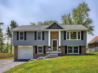 1965 Creek Rd, Manheim, PA 17545