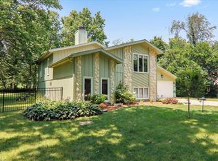 13700 Oak Hill Rd, Bloomington, IL 61705