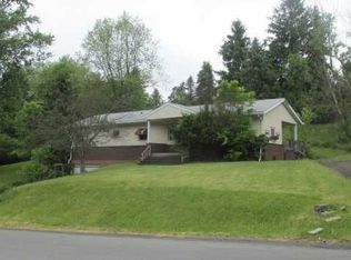 10069 Laurel Ave, North Huntingdon, PA 15642