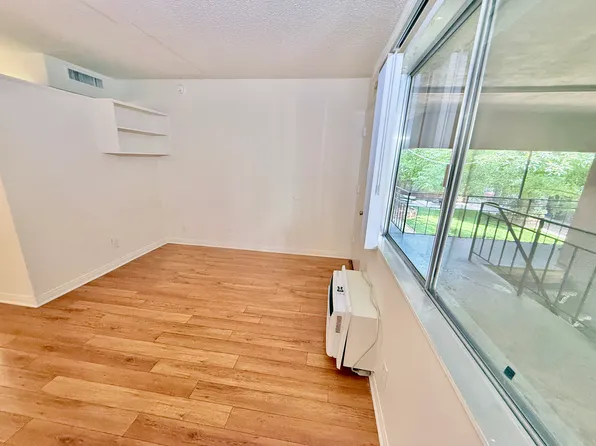 (undisclosed Address), Van Nuys, CA 91405