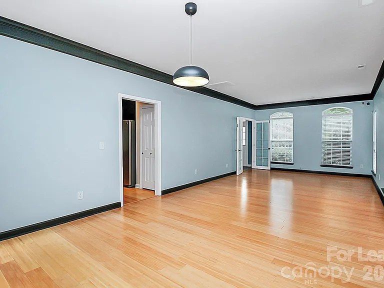 3415 Fallowbrook Forest Dr — Photo 10
