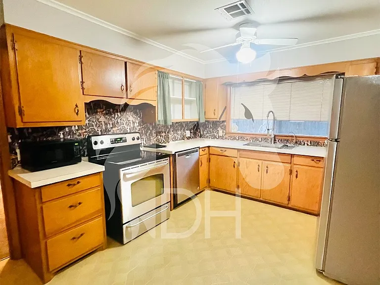 314 S Harding St — Photo 10