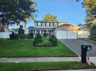 44 Birch St, Lake Grove, NY 11755