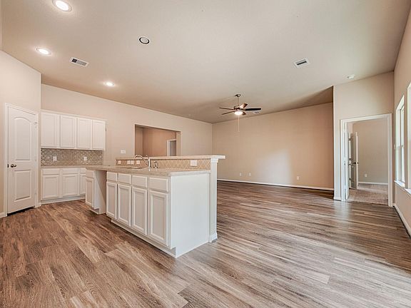 4th image of 13976 Circle Dr