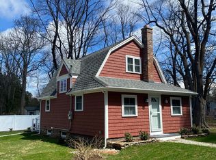 34 Hurlbutt Rd, Gales Ferry, CT 06335