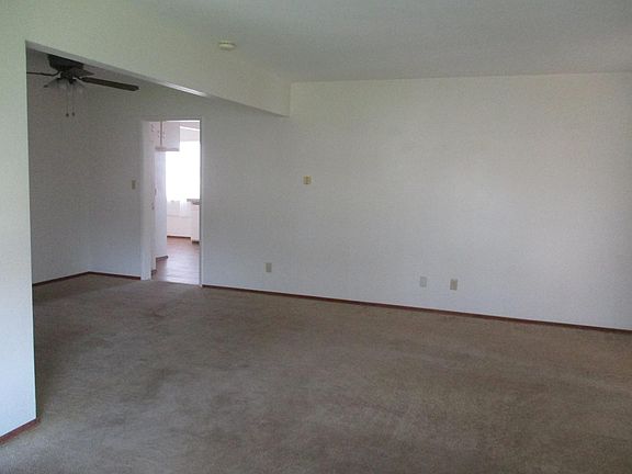 5th image of 735 Garrett Ave