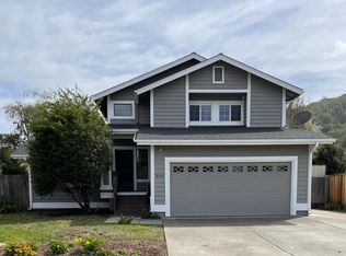 2310 Martinez Ct, Pinole, CA 94564