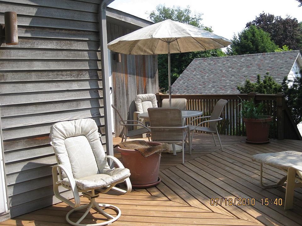 Private Deck