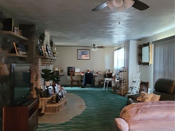 4th image of 42285 Wilbur St