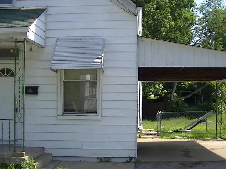339 Placid Ave — Photo 2