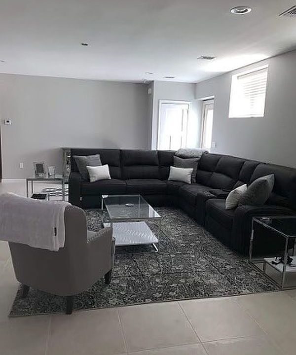 1st image of 678 Huguenot Ave #1