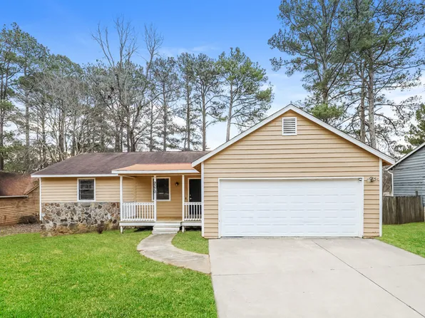 9370 Woodloop Ct, Jonesboro, GA 30238