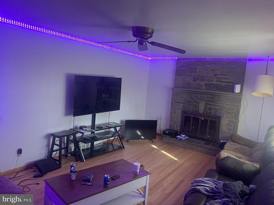 202 Holly St Glassboro NJ Zillow